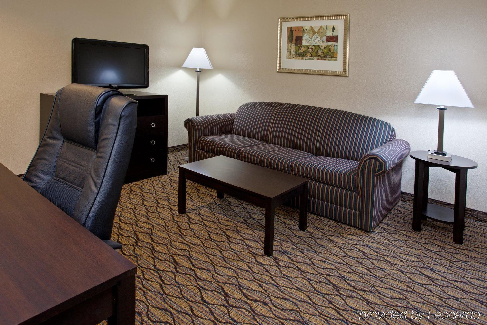 Holiday Inn Express & Suites Columbus East - Reynoldsburg By Ihg Стая снимка